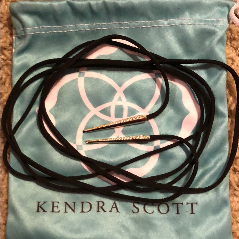 NEVER BEEN WORN Kendra Scott wrap choker necklace